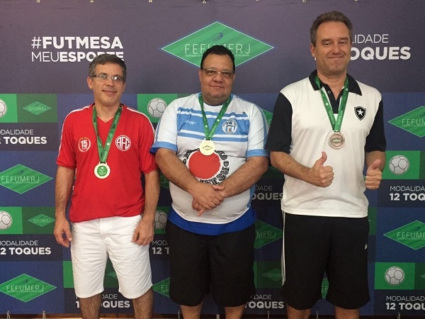 Pódio Máster Bronze - 2º Antonio Carlos (AFC), 1º Garibaldi (FMN) e 3º Servio Filgueiras (BFR)