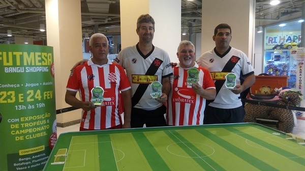 Pódio do II FEFUMERJ Open: 1º Jaime (BAC), 2º Paulo (CRVG), 3º Marcelo (BAC) e 4º Abel (CRVG) Pódio do II FEFUMERJ Open: 1º Jaime (BAC), 2º Paulo (CRVG), 3º Marcelo (BAC) e 4º Abel (CRVG)