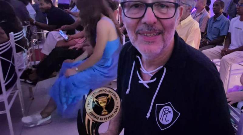 LUIZ CARLOS DE OLIVEIRA É HOMENAGEADO COM O TROFÉU TRIUNFO IMPERIAL
