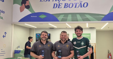 IGOR QUINTAES (VASCO DA GAMA) É CAMPEÃO INVICTO DO RIO OPEN RETRÔ 2026 DE 12 TOQUES IGOR QUINTAES (VASCO DA GAMA) É CAMPEÃO INVICTO DO RIO OPEN RETRÔ 2026 DE 12 TOQUES